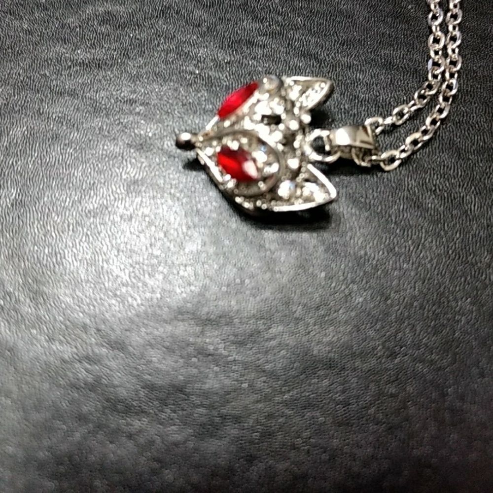 Silver tone fox pendant necklace 20" red rhinestone - Picture 2 of 6